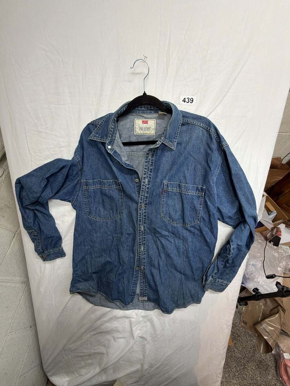 Levi's Denim Long Sleeve Work Shirt Size L Two Pocket Button Up